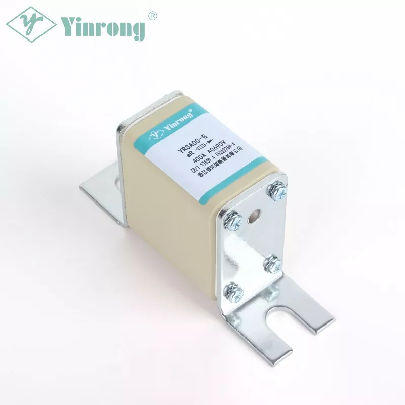 فیوز پرسرعت 690 ولت DIN Blade Square Body